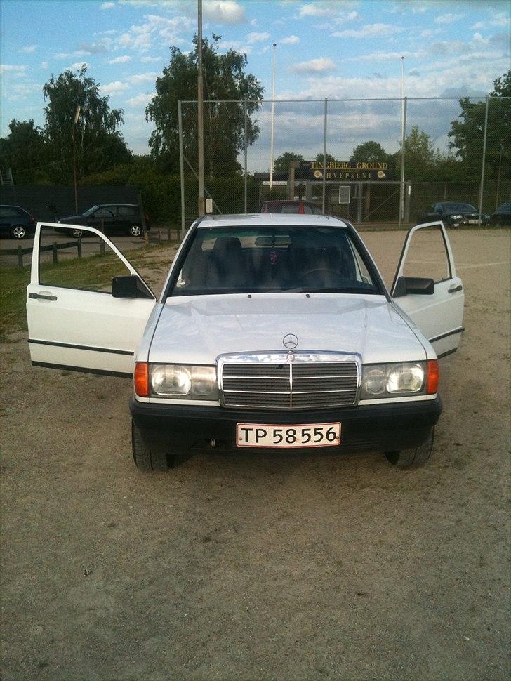 Mercedes Benz 190e  billede 1