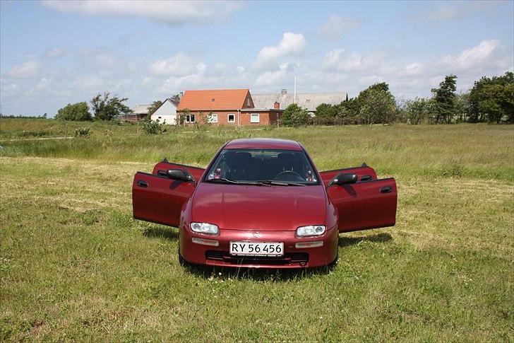 Mazda 323 F BA [SOLGT] billede 4