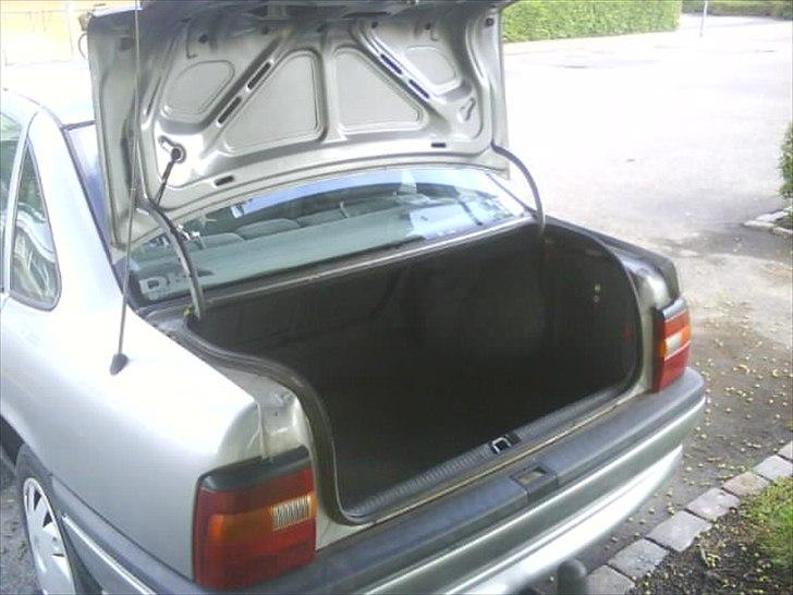 Opel vectra a 2.0i billede 9