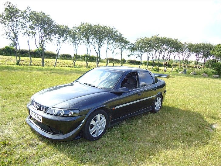 Opel vectra 2.0 16v " SOLGT " billede 3