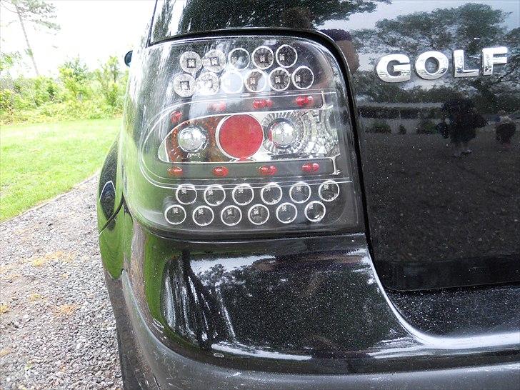 VW golf totalt skadet r.i.p. 24/11/11 billede 5