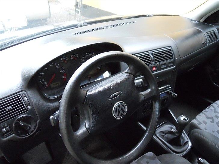 VW golf totalt skadet r.i.p. 24/11/11 billede 6