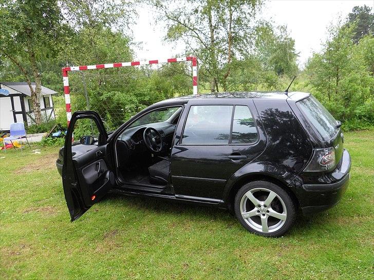 VW golf totalt skadet r.i.p. 24/11/11 billede 11