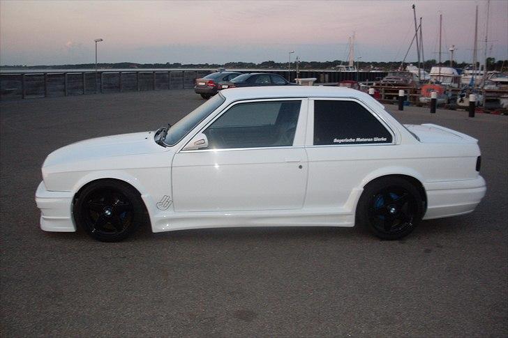 BMW E30 320i solgt billede 10