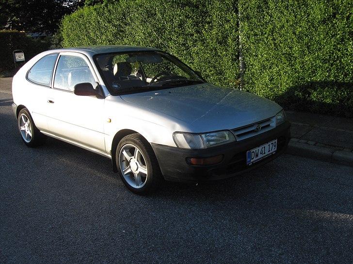 Toyota Corolla 1,3 xli billede 1