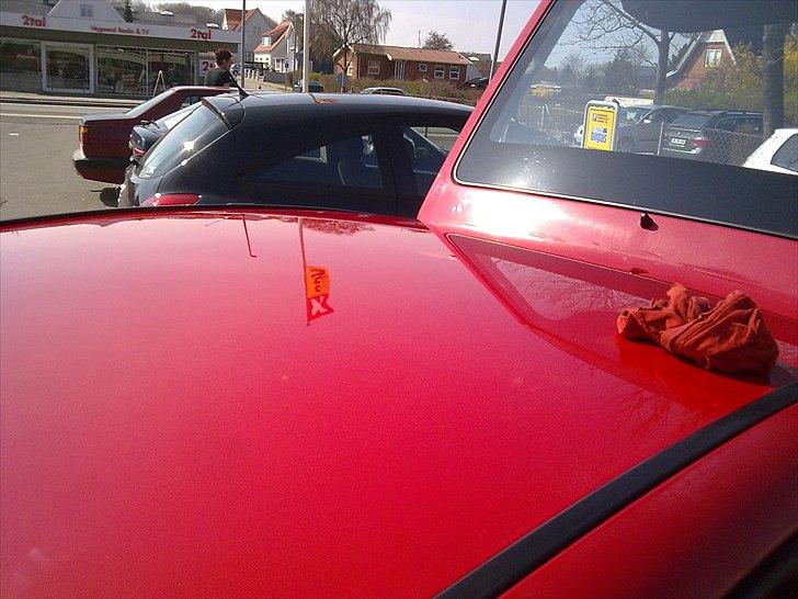 Mazda 323C billede 2