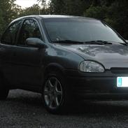 Opel corsa  b 1,4 i - nz 