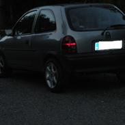 Opel corsa  b 1,4 i - nz 