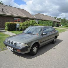 Toyota Carina II