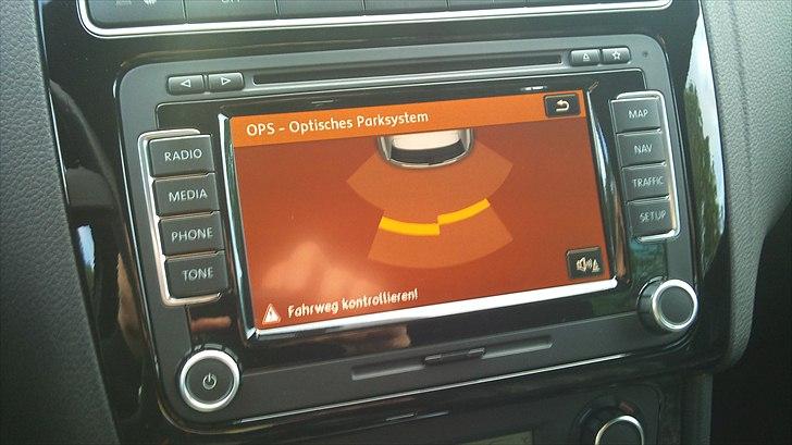 VW Polo 6R GTI - Optisk baksensor i navigation. billede 8