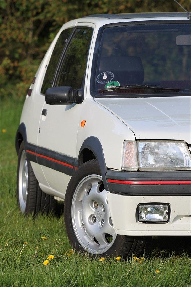 Peugeot 205 GTI billede 2