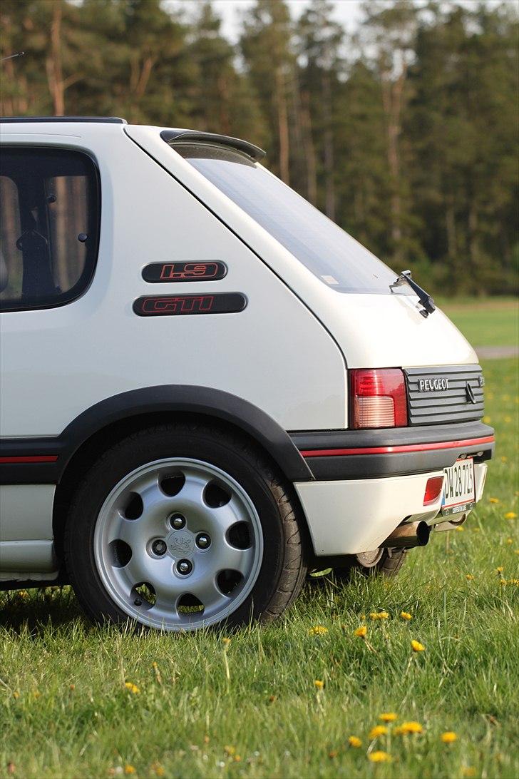 Peugeot 205 GTI billede 5