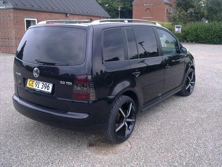 VW TOURAN 2,0 TDI DSG (solgt) billede 3