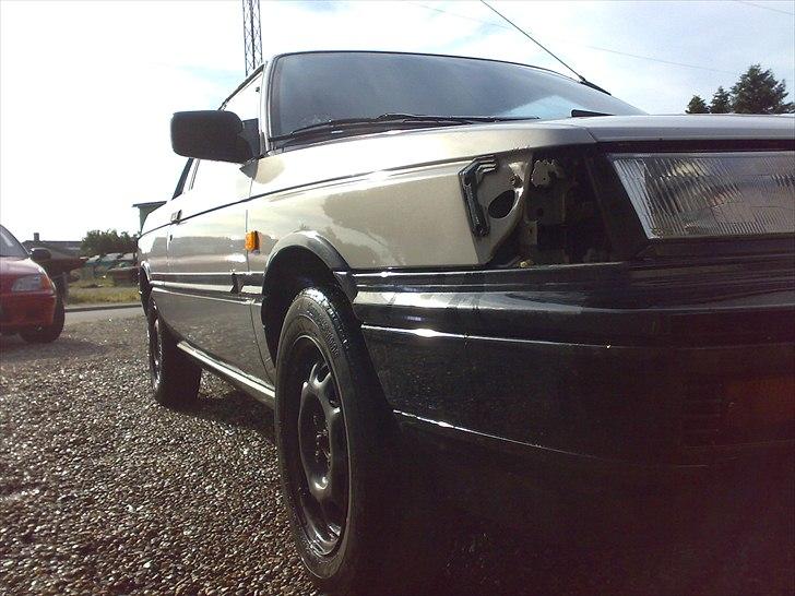 Nissan Sunny Coupé SLX billede 4