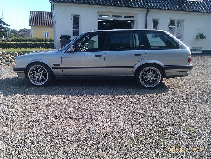 BMW e30 324td touring SOLGT billede 1