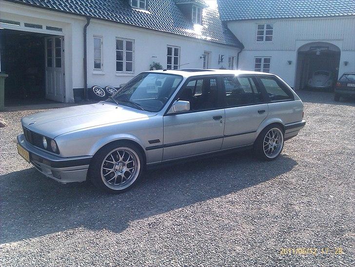 BMW e30 324td touring SOLGT billede 4