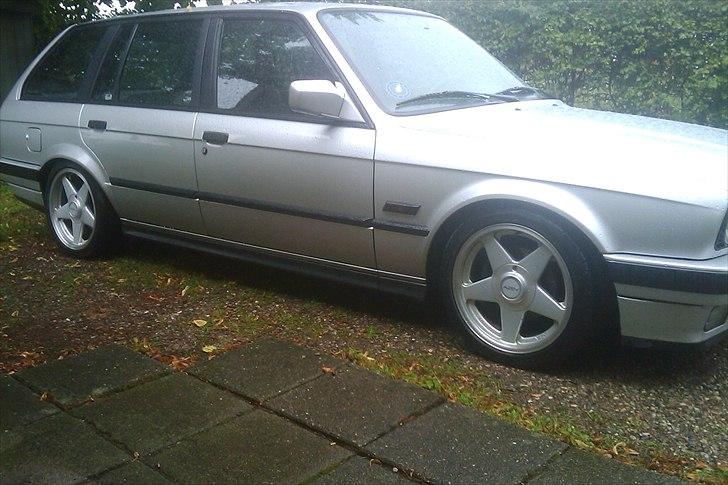 BMW e30 324td touring SOLGT billede 7