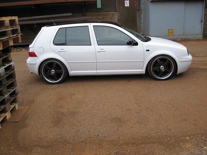 VW golf 4 - efter omlakering billede 4