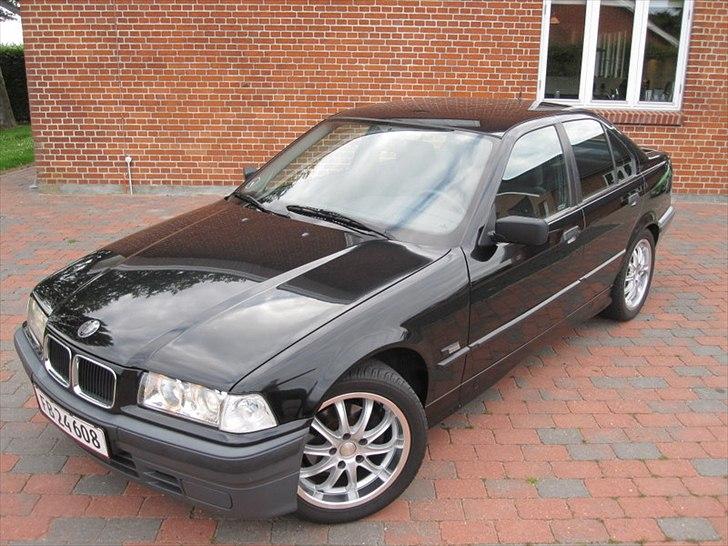 BMW E36 316i billede 1