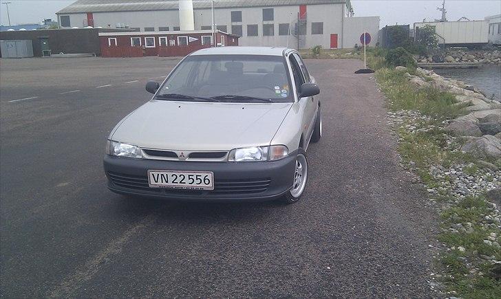 Mitsubishi Lancer gli totalskadet billede 1