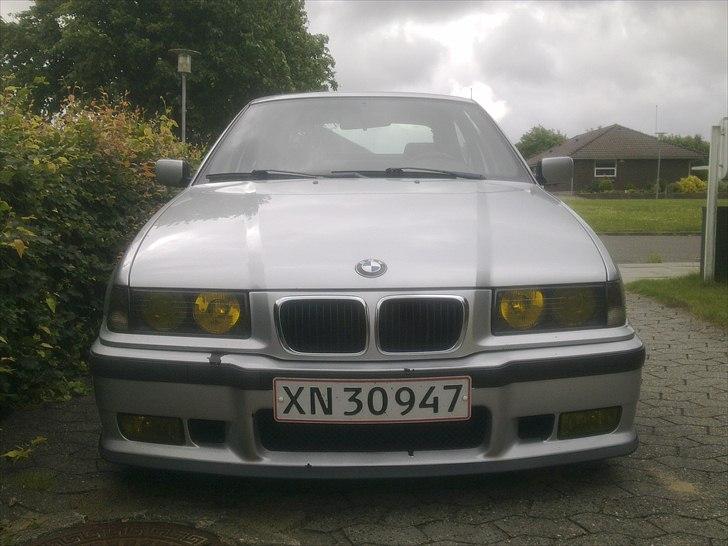 BMW 316i Compact - Prøver lige med nogle andre lygter.. billede 9