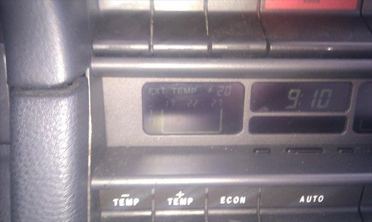 Alfa Romeo 164 3,0 v6 24v PininFarina solgt -  displæet  til aircon indstillingerne billede 19