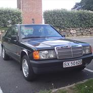 Mercedes Benz 190E