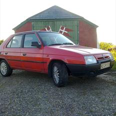 Skoda farvorit 136 f total skadet