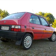 Skoda farvorit 136 f total skadet