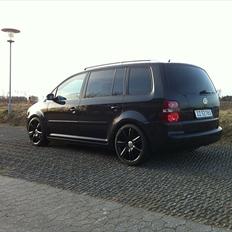 VW Touran 2,0 TDI Highline *SOLGT*