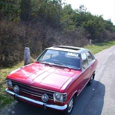 Opel Olympia A 1900S