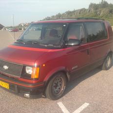 Chevrolet Astro van RS