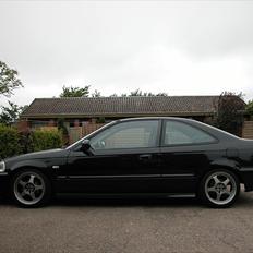 Honda Civic 1.6 i Coupe (solgt)