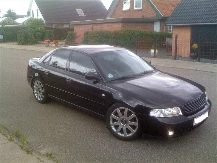 Audi a4 ( SOLGT ) billede 1