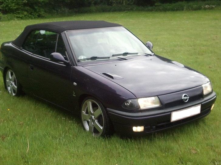 Opel Astra F Cabriolet Bertone billede 5