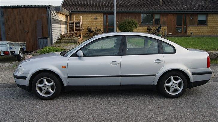 VW Passat 1.8 20v SOLGT billede 1