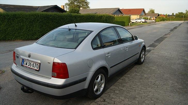 VW Passat 1.8 20v SOLGT billede 3