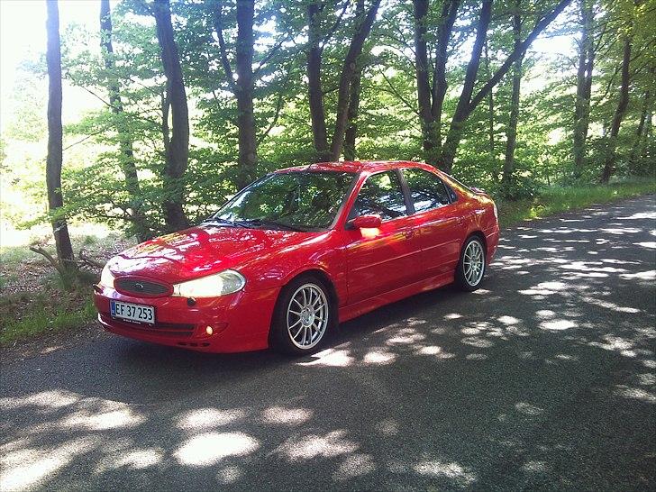 Ford Mondeo 2.5 V6 Ghia  billede 1