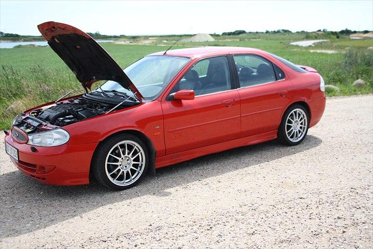 Ford Mondeo 2.5 V6 Ghia  billede 4