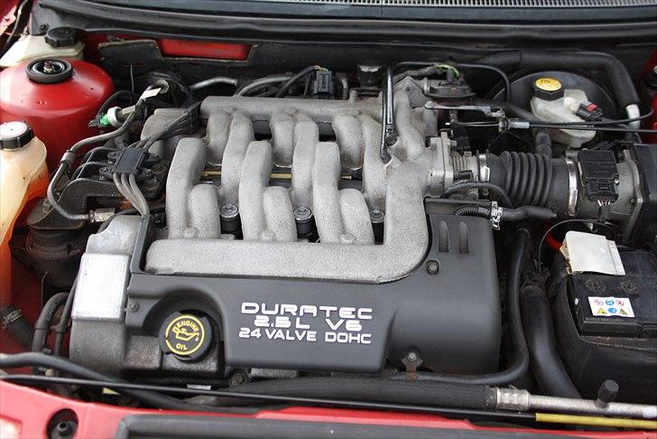 Ford Mondeo 2.5 V6 Ghia  billede 6