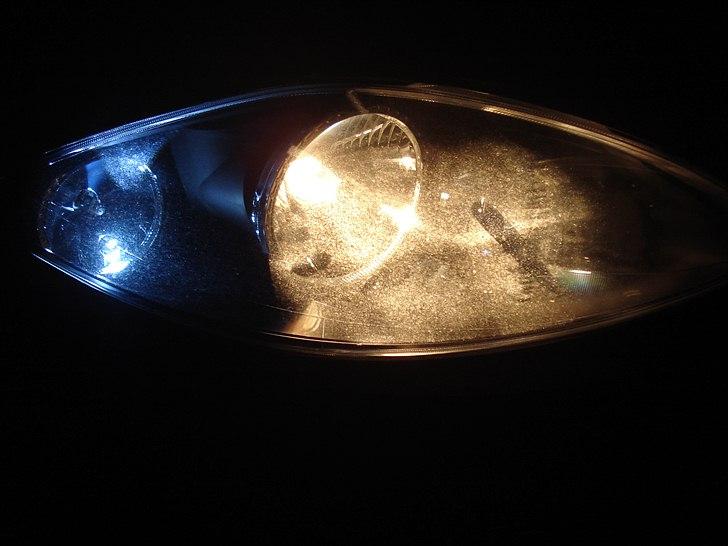 Seat Altea 2.0 TDI (FAR'S) - Nu med xenon positionslys ;). billede 2