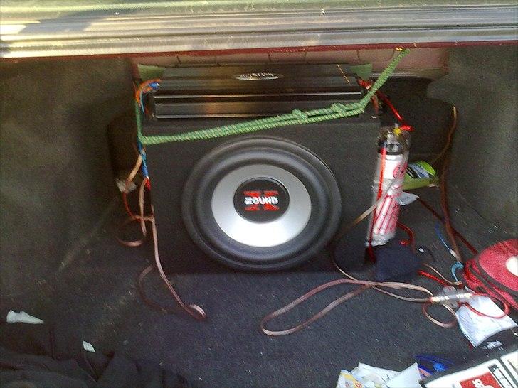 Toyota carina e model billede 14