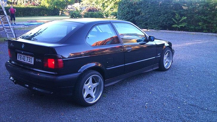 BMW e36 316i compact solgt billede 4