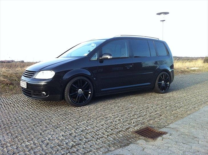 VW Touran 2,0 TDI Highline *SOLGT* billede 1