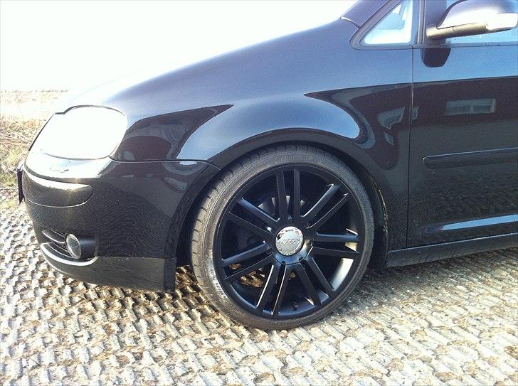 VW Touran 2,0 TDI Highline *SOLGT* billede 4