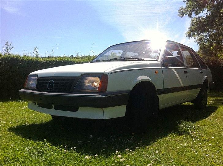 Opel Ascona C-cc 1,6 S 5 dor Solgt billede 1