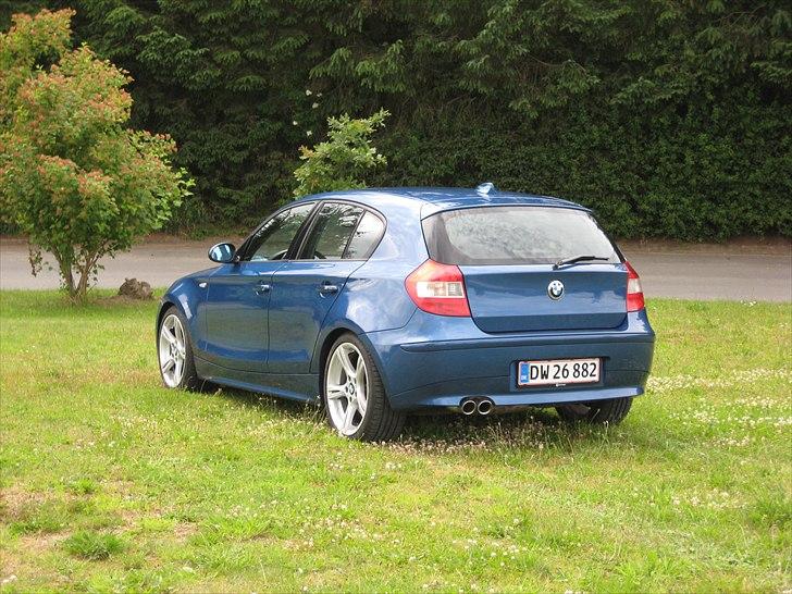 BMW 130i *SOLGT* billede 2