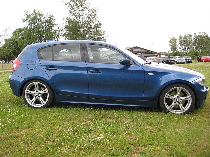 BMW 130i *SOLGT* billede 9