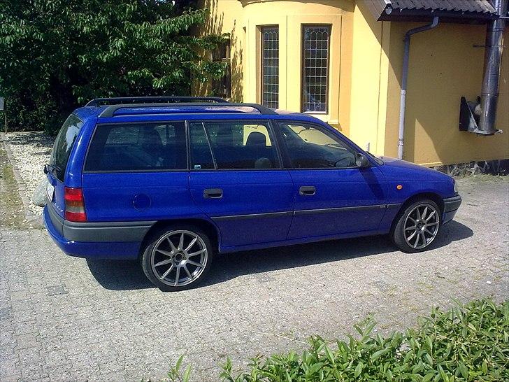 Opel Astra F Club Caravan - Sommer 2011 billede 8