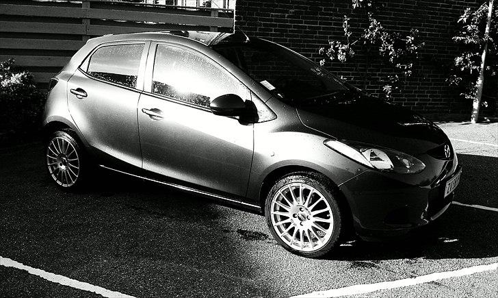 Mazda 2 - 1,3 Advance, 5 dørs *SOLGT* billede 1